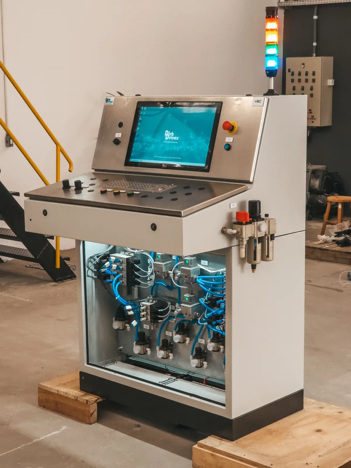 Retrofit de automação e nova mesa de comando para rebobinadeira 1